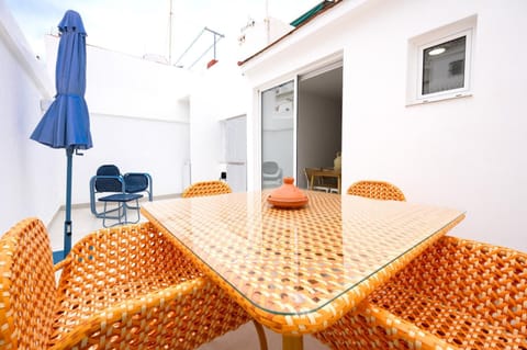 Patio, Patio, Seating area, Dining area, internet, internet, washing machine, washing machine