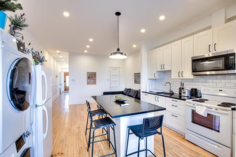 Dining area, oven, stove, toaster, washing machine, dryer