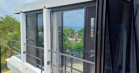 Dove Escapes- 2 bdrm appt in village of Placencia Apartment in Placencia
