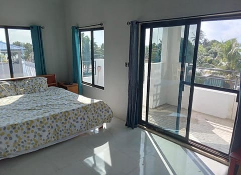 Dove Escapes- 2 bdrm appt in village of Placencia Apartment in Placencia