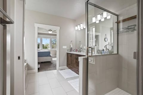 Easter Peak House in Caldwell