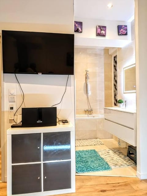 La chambre des petits voyageurs Vacation rental in Dijon