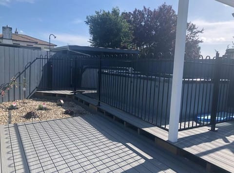 Guesthouse on Grant Street Bed and Breakfast in Smithton