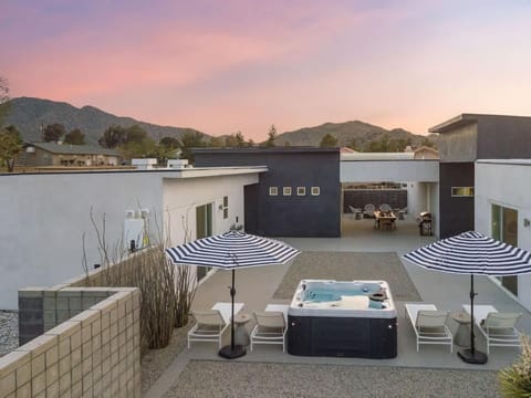 Ishan By The Cohost Company House in Yucca Valley