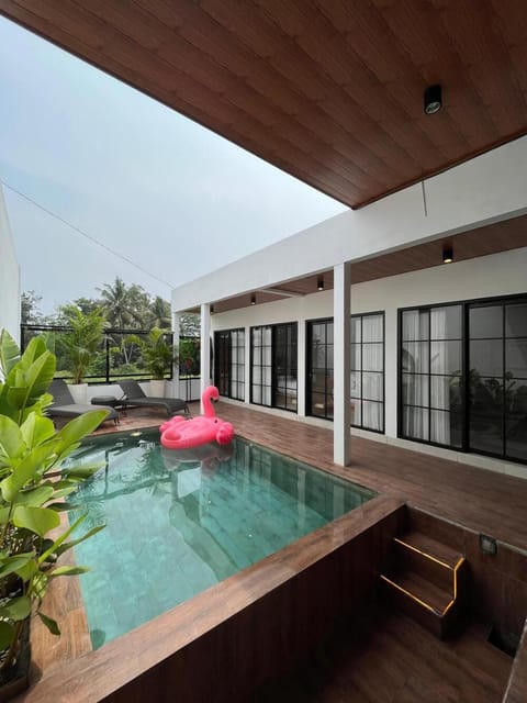 Day, Pool view, sunbed