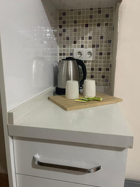 Coffee/tea facilities, Kitchen or kitchenette