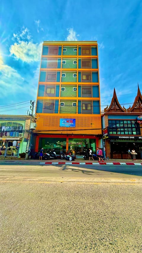 Property building, Location