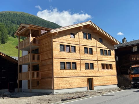 Property building, Day, Natural landscape, Mountain view, Parking