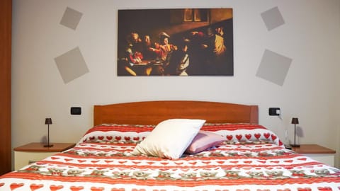 Bed, Decorative detail, Bedroom, furniture