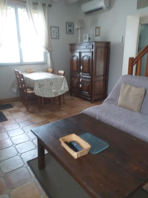 Gîte de l'Abbaye House in Dreux