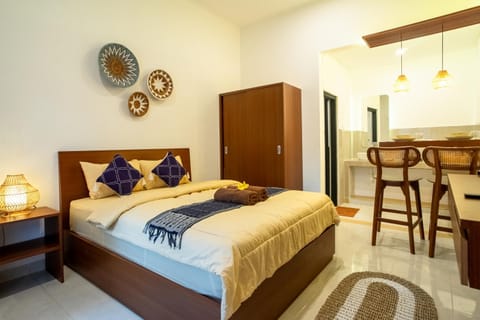 Bed, Bedroom, towels, wardrobe