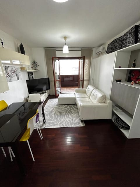 Dining area, Bedroom