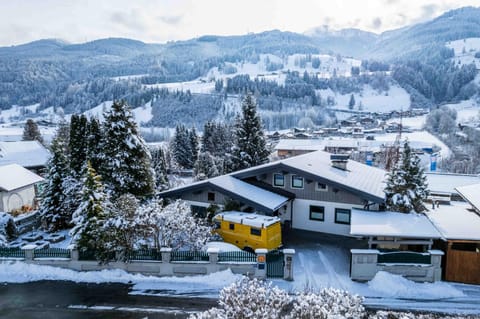 Kohlis Alpine Home by we rent House in Zell am See