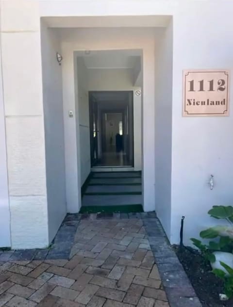 Serene pool house luxury 8 slp self-catering accom, Langebaan Golf estate Villa in Western Cape