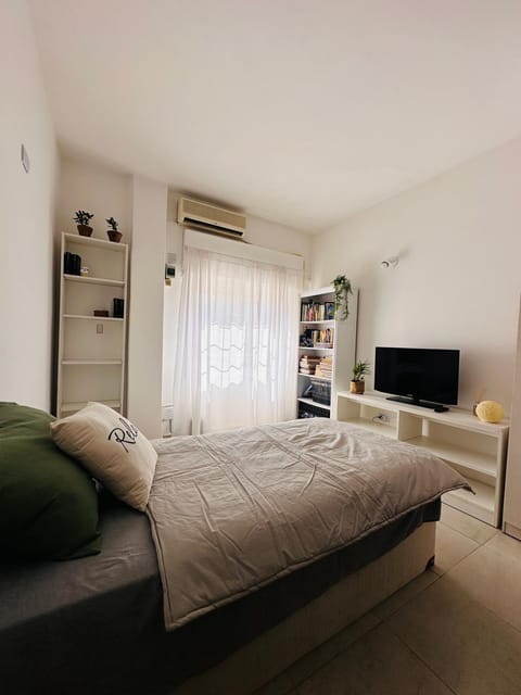 Bed, TV and multimedia, Bedroom, air conditioner