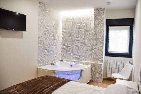 Photo of the whole room, Bath