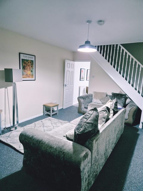 2 bed house, Rogerstone, Newport House in Wales