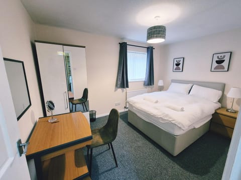 2 bed house, Rogerstone, Newport House in Wales