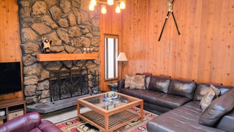 Bear Cabin - 5min walk to village & 12 SHARC passes Cabin in Sunriver