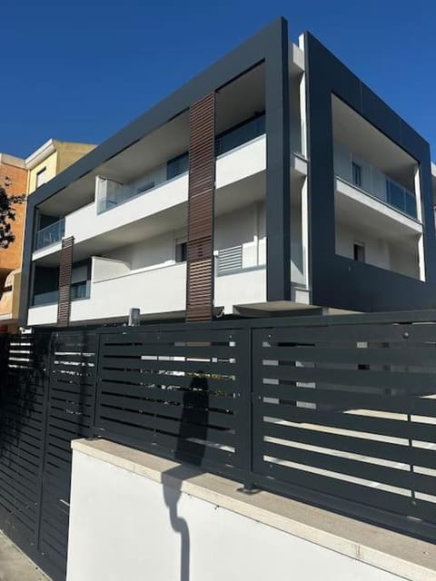 Property building, Balcony/Terrace