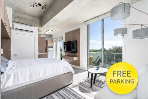 TV and multimedia, Kitchen or kitchenette, Photo of the whole room, Bedroom, air conditioner