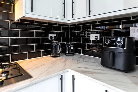 Kitchen or kitchenette, Communal kitchen, kitchen, kitchen