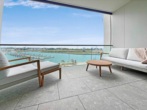 Natural landscape, Seating area