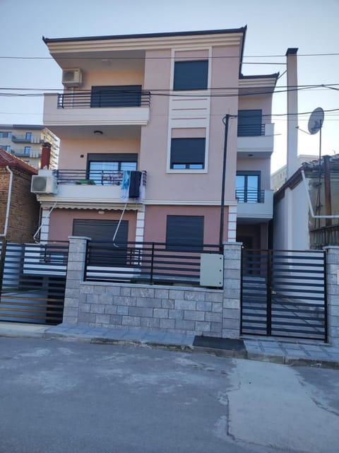 Snowy home Korce Apartment in North Macedonia