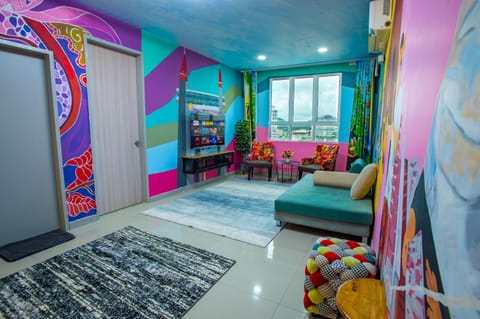 Communal lounge/ TV room, Living room, Seating area