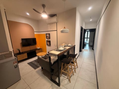 TV and multimedia, Living room, Dining area