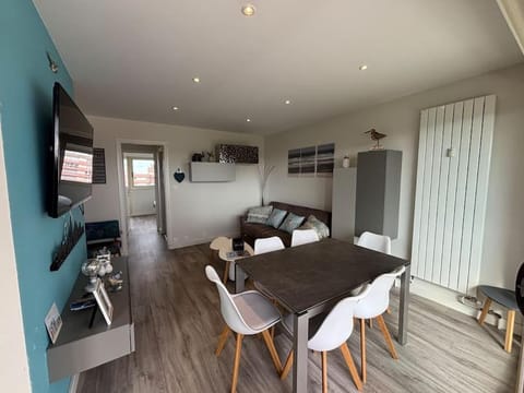 TV and multimedia, Living room, Dining area