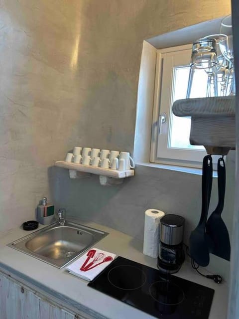 Coffee/tea facilities, Kitchen or kitchenette