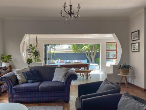 Living room, Seating area, fireplace