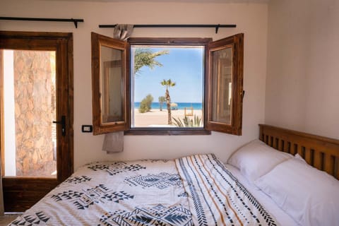 Photo of the whole room, Bedroom, Sea view