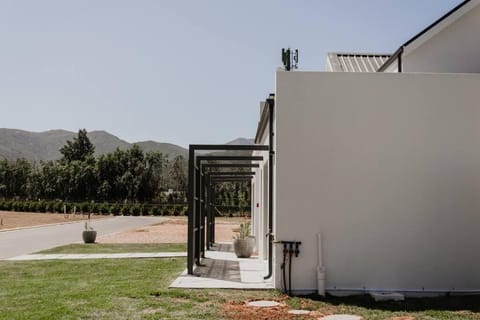 Albatross Lodge - Silwerstrand Golf and River Estate House in Western Cape