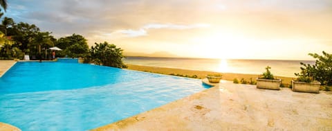 Property building, Beach, Swimming pool