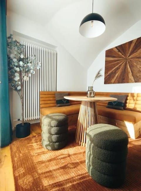 Celerina Retreat - Year Round Adventure Hub Apartment in Saint Moritz