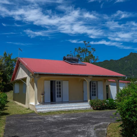 Property building, Day, Natural landscape, Mountain view