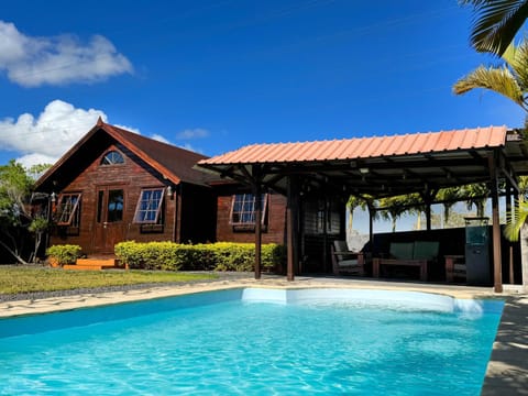 Property building, Garden, Garden view, Pool view, Swimming pool