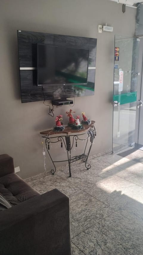 Communal lounge/ TV room, Lobby or reception