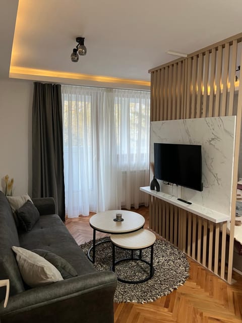 TV and multimedia, Seating area