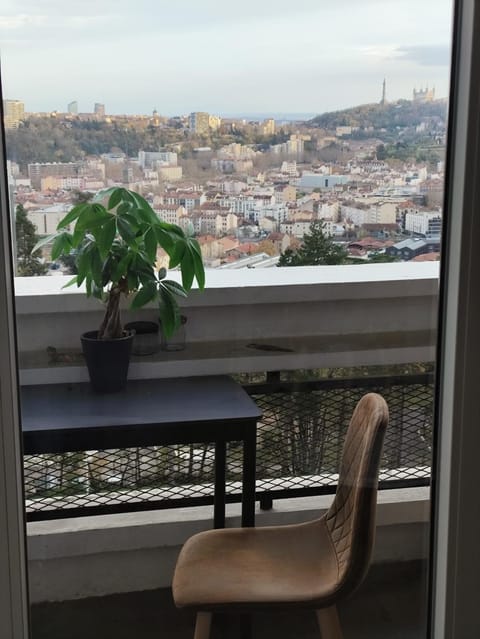 Natural landscape, View (from property/room), Balcony/Terrace, Living room, City view