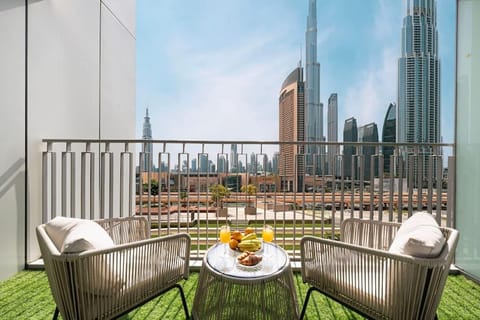 Patio, View (from property/room), Balcony/Terrace, Seating area, City view