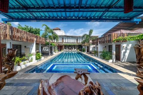 Property building, Swimming pool