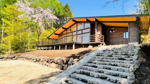 Property building, Spring, Day, Natural landscape, Parking