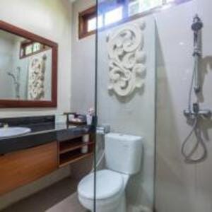 Beach Front Hotel Danau Tamblingan St Sanur Bali Bed and Breakfast in Denpasar