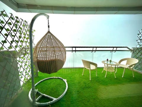 Garden, Sea view