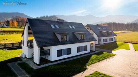 Property building, Day, Natural landscape, Mountain view