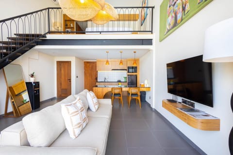 TV and multimedia, Kitchen or kitchenette, Living room, Dining area