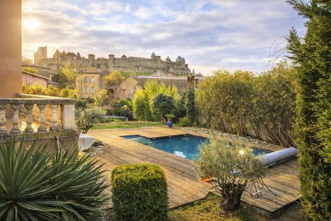 Garden, Landmark view, Swimming pool